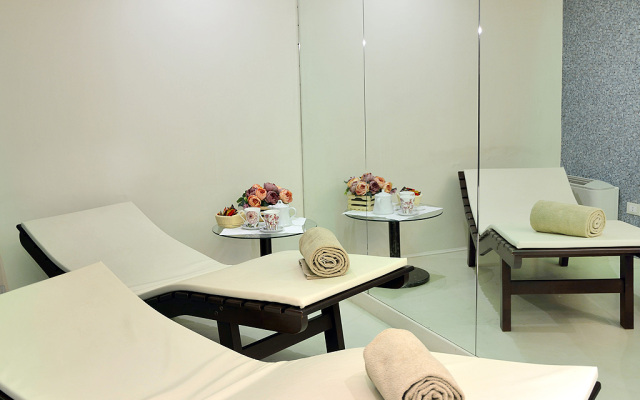 Hellenia Yachting Hotel