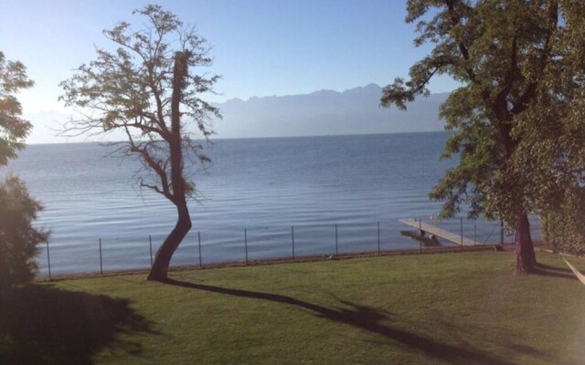 EPFL 3BD The Lake Villa in St Sulpice