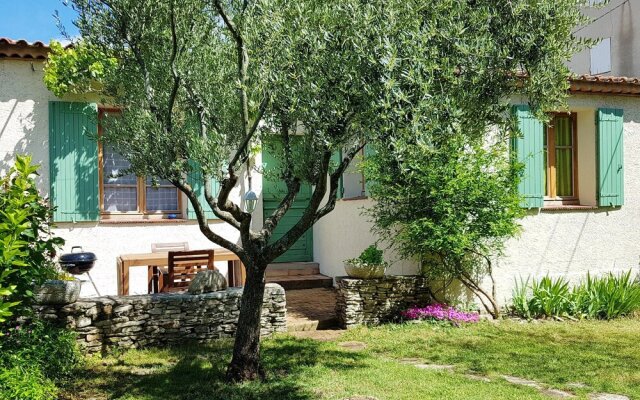 House With 2 Bedrooms in Revest-des-brousses, With Wonderful Mountain