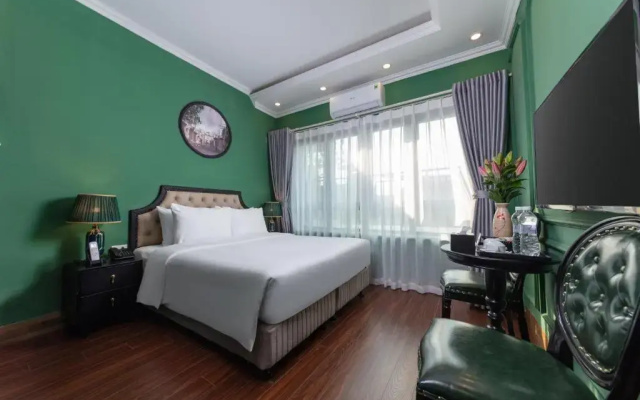 Madelise Adora Hotel
