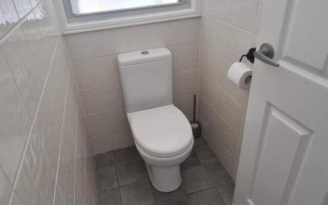 Cranbourne Court Unit 7