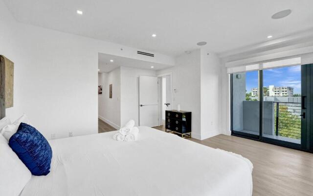 Up East Townhomes by Nomada Residences