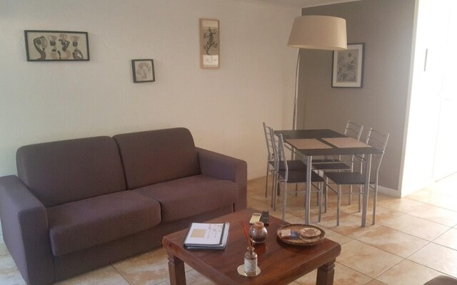 House with One Bedroom in Les Avirons, with Wonderful Sea View, Furnished Garden And Wifi - 2 Km From the Beach