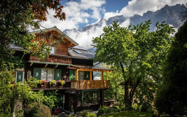 Haus Weidmannsheil - Wohnen im romantischen Forsthaus
