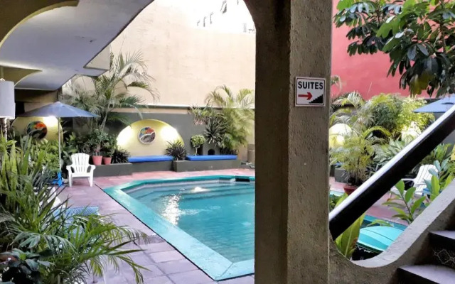 Hotel Solimar Inn Suites