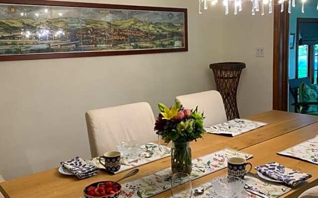Cedar Gables Bed and Breakfast