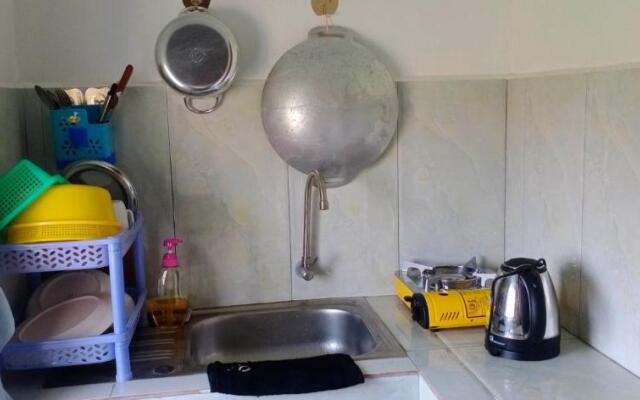 1-2pax AC room 2 including kitchen