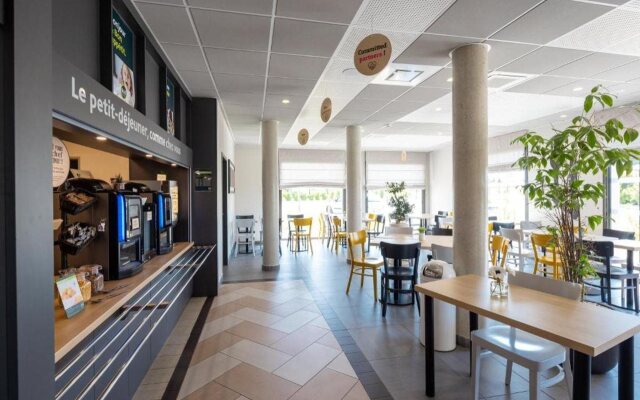B&B HOTEL Troyes Magasins d'usine