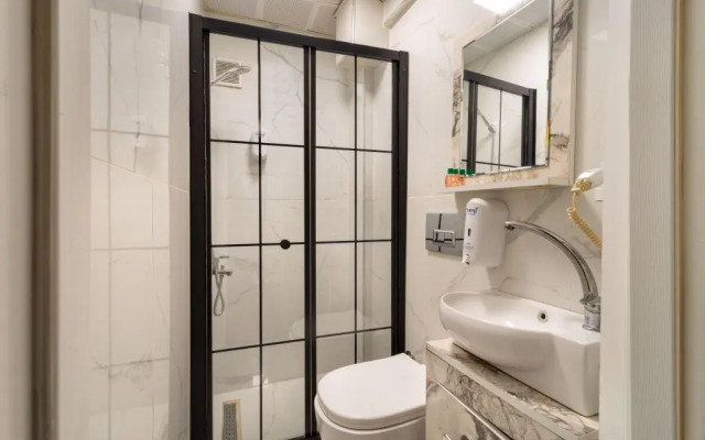 Ren Plus Suit Bakirköy