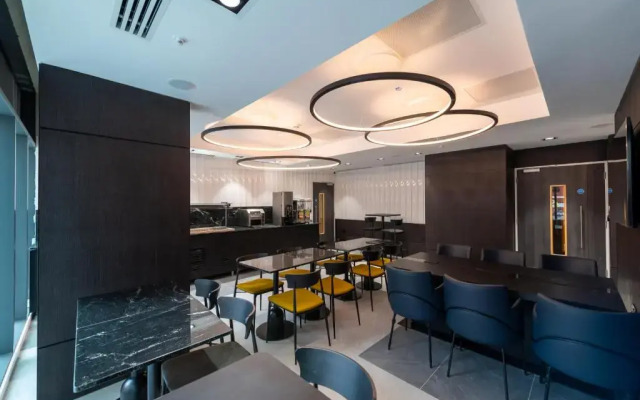 Signature London, The J Marylebone