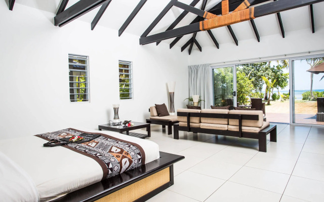 Lomani Island Resort & Spa