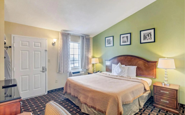 Savannah Garden Hotel