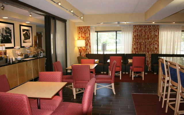 Hampton Inn Louisville-Airport