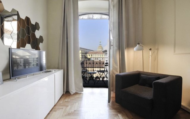 At Home Heart of Milan - Design Duomo Apartment