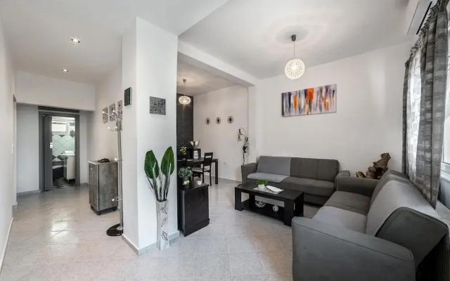 Ariadni Apartment Garden View