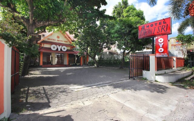 Super OYO 759 Hotel Dewi Sri