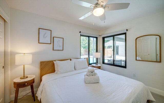 Bakersfield Oasis: Private Pool, Hot Tub & Patio!