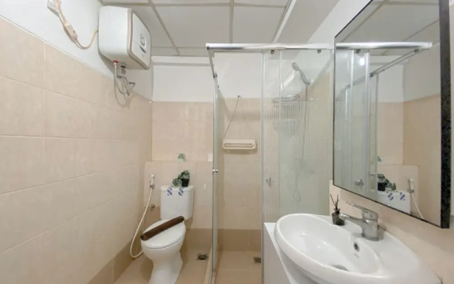 Comfy and Elegant 2BR The Wave Kuningan Apartment