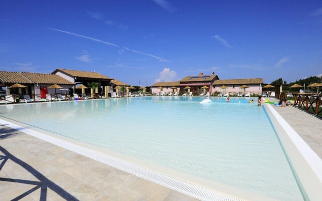 Appartamento Palazzeta With Pool, Near the Sea