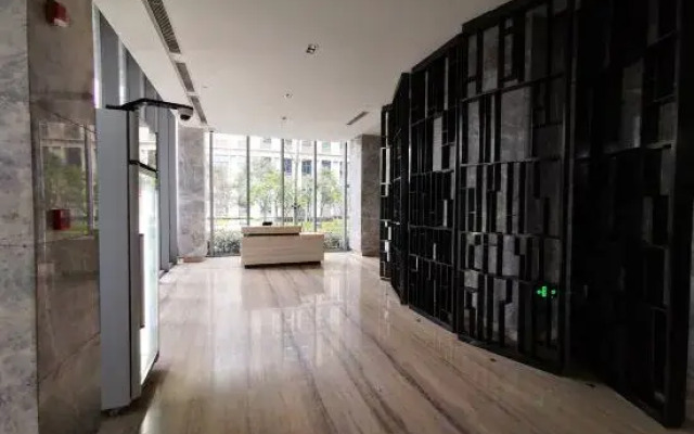Warmhouse Apartment