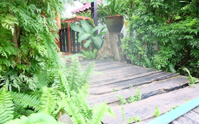 Tonsak Resort