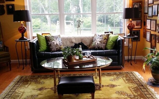 Inn of Treasured Memories