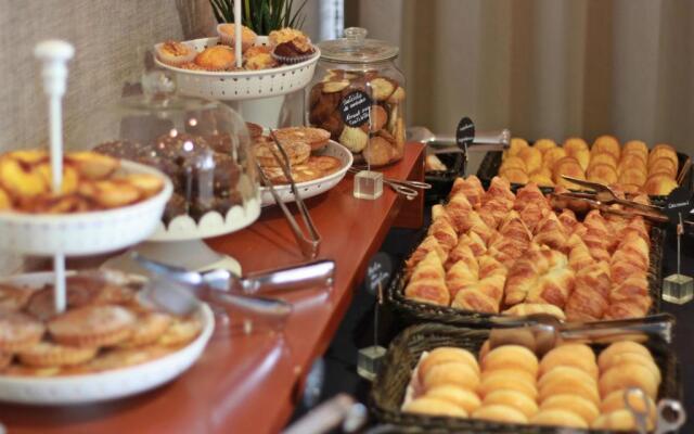 Real Marina Hotel & Spa