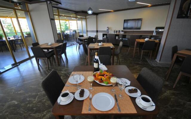 Orbi Plaza David Apt.