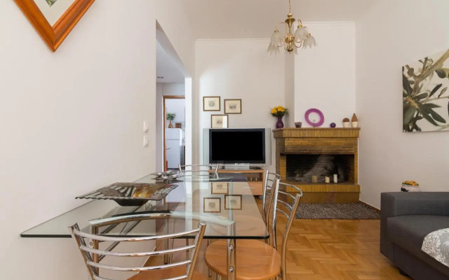 Nice 2bedroom apartment in Pagkrati