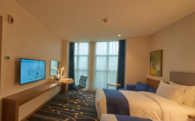 Holiday Inn Express Chongqing University Town, an IHG Hotel