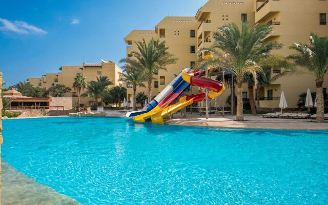 Eagles Downtown Zahabia & Beach Resort