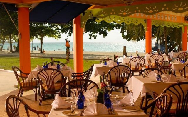 Grand Pineapple Beach Negril