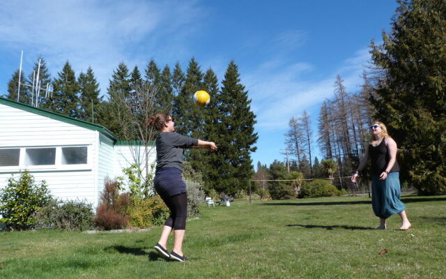 Alpine Holiday Apartments & Campground
