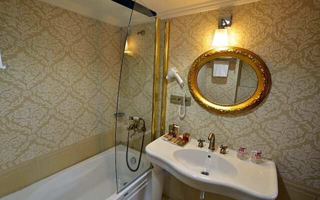 By Murat Royal Hotels