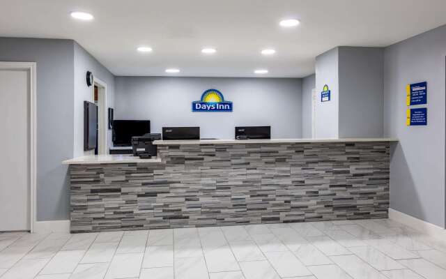 Days Inn by Wyndham Granbury