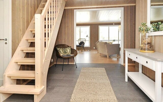 13 Person Holiday Home in Øyer