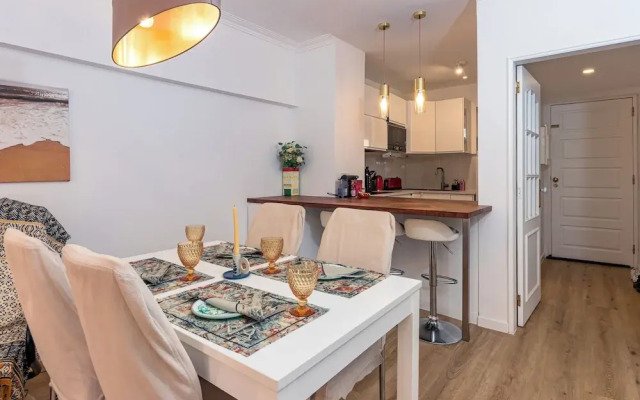2 Bed-sleeps 4-vilamoura Beach-pool-spa-balcony