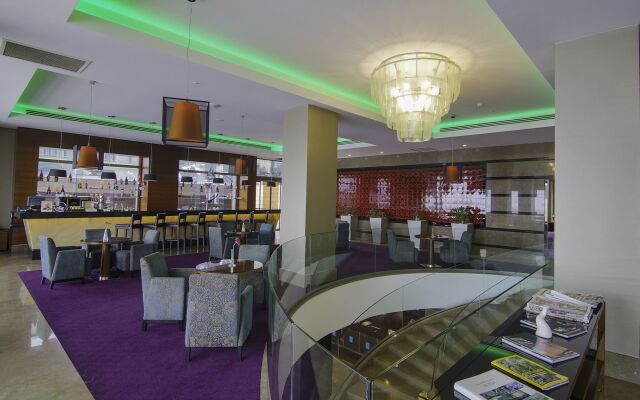 Celik Palace Hotel Convention Center & Thermal SPA