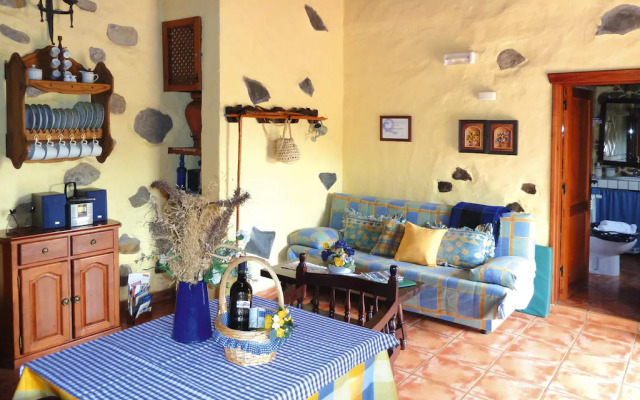 Apartment in Moya with communal pool