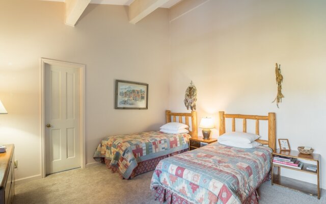 Moraine 27 Townhouse near Gondola by RedAwning