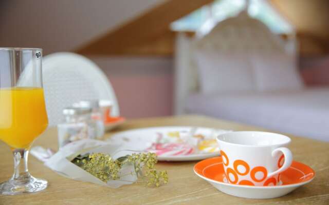 Namhae Montmartre Pension