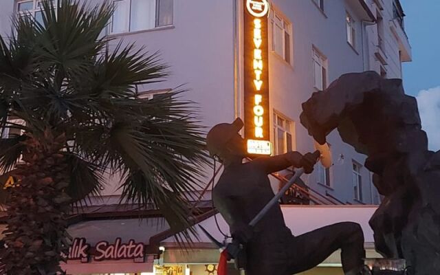 Seventy Four Hotel