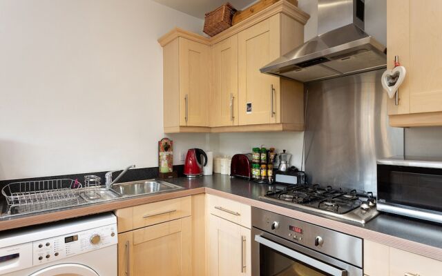 2 Bedroom Apartment in Greenwich