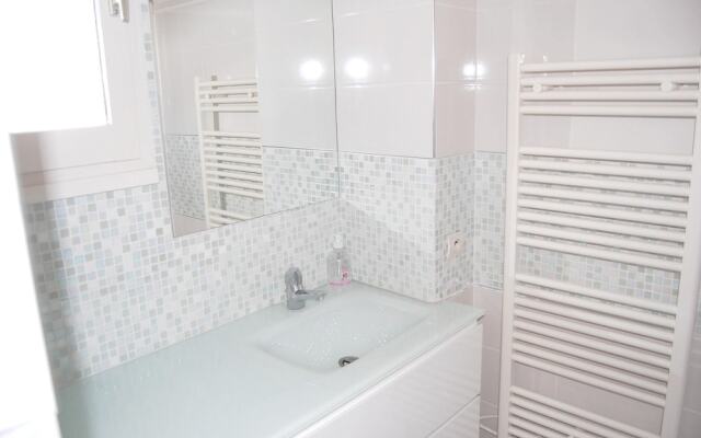 Apartment With 2 Bedrooms in Valras-plage, With Pool Access, Furnished