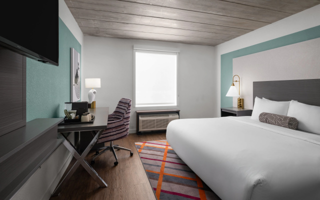 voco College Station Aggieland by IHG