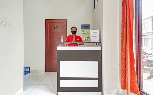 OYO 90452 Pillow Inn