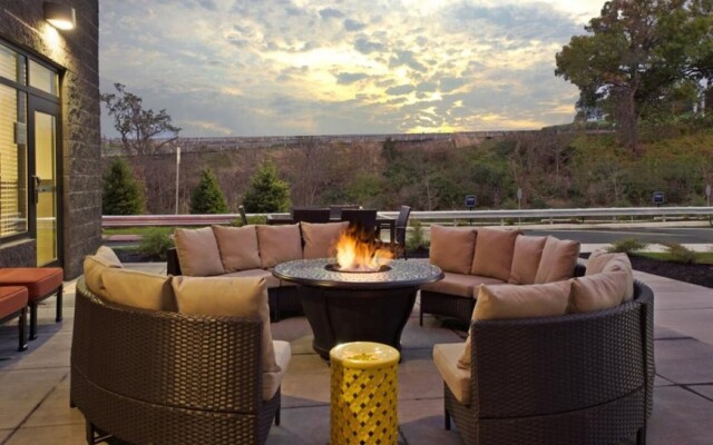 Hampton Inn & Suites North Huntingdon-Irwin