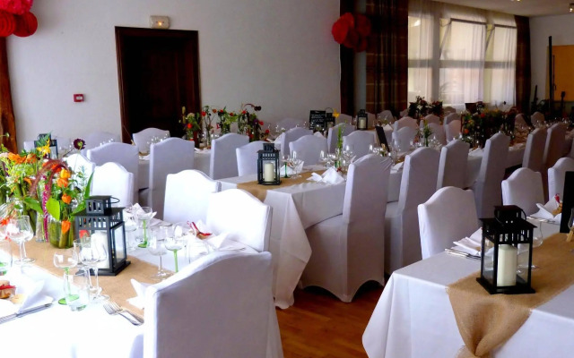 Hôtel Restaurant Aux Trois Roses