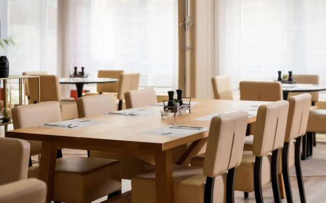 Four Stars By City Hotel