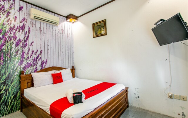 RedDoorz Plus near Taman Sari 2
